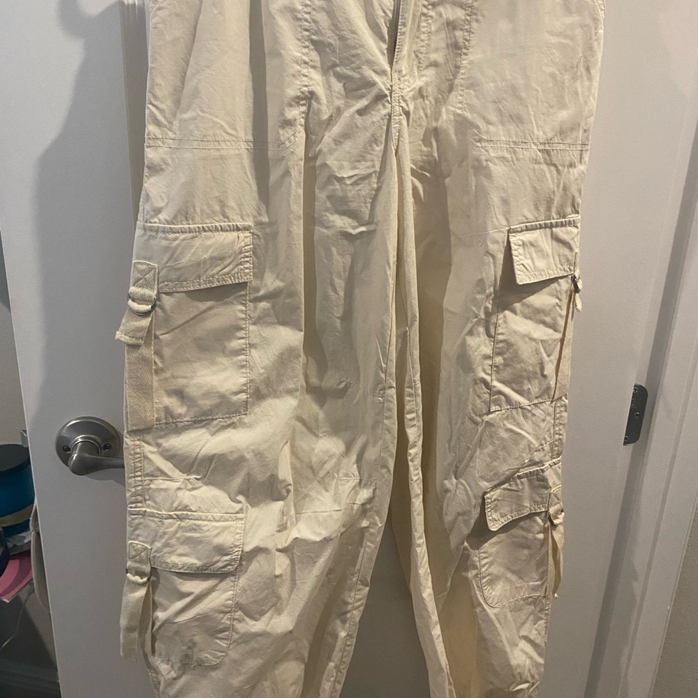 Women’s Cream Cargo Pants